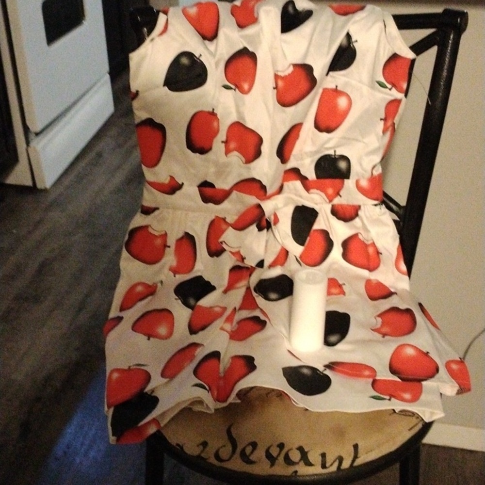 Dress - Picture 2 of 3